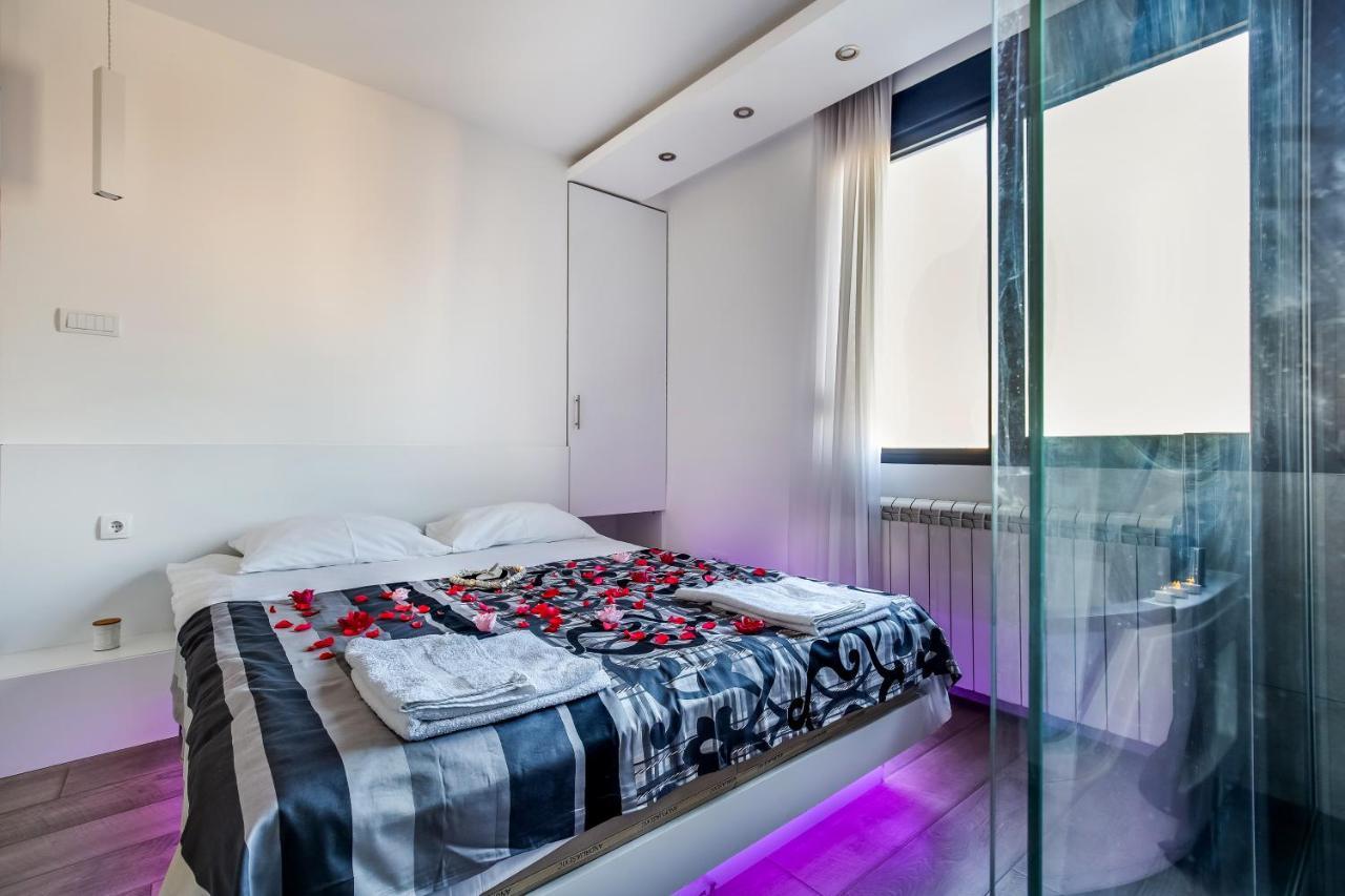 Luxury Boutique City Center Apartments Белград Экстерьер фото